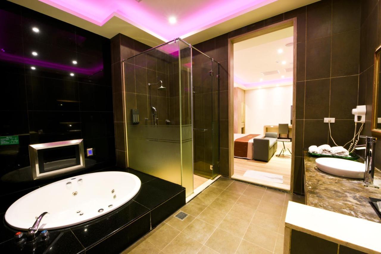 Purple Rainbow Motel Tajpej Zewnętrze zdjęcie
